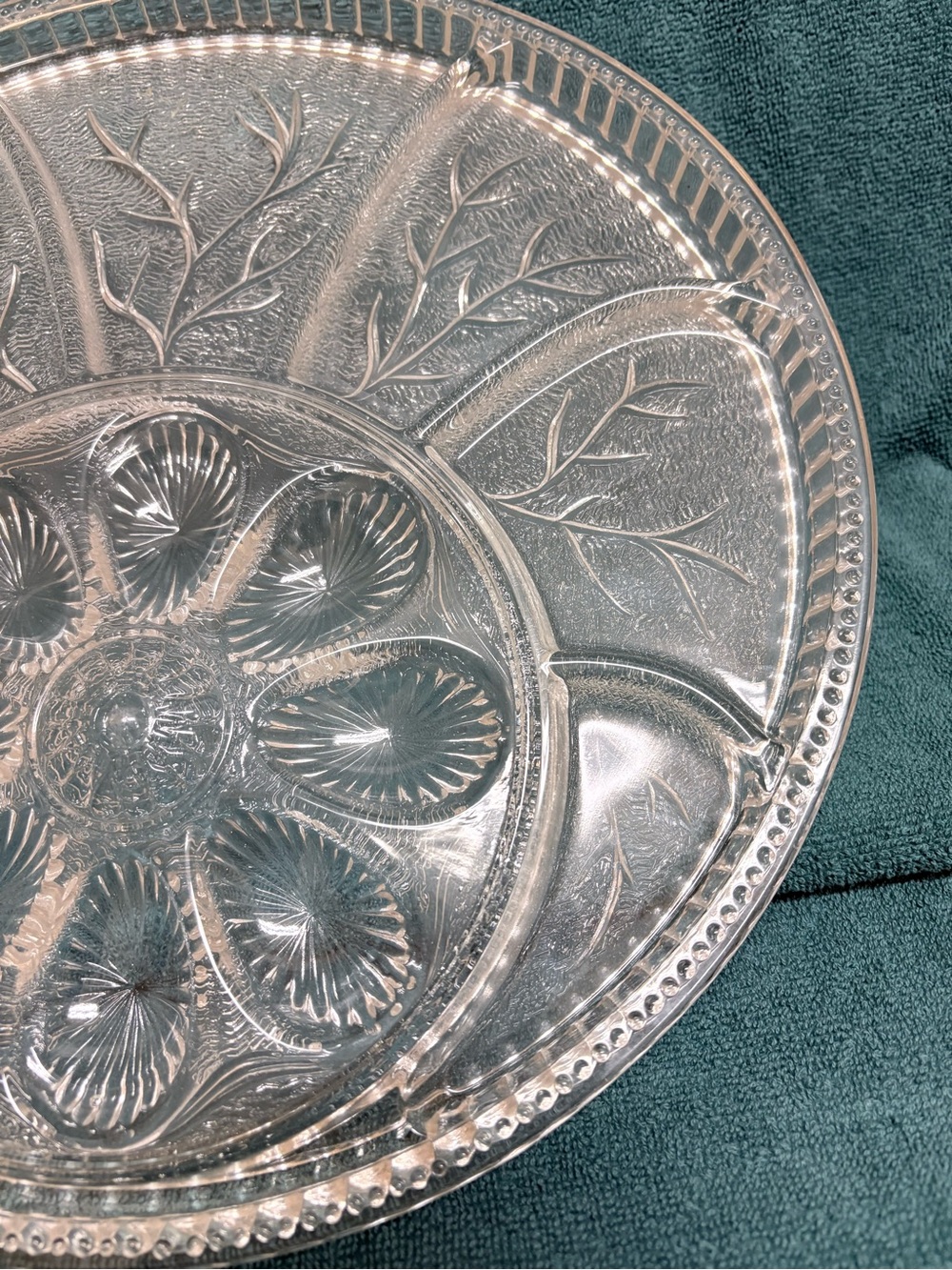 Clear Pressed Glass Serving Bowl - Picture 7 of 10